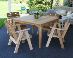 Cedar Country Hearts Dining Set